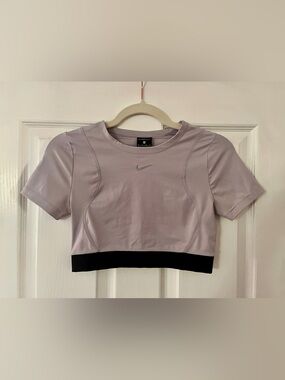 Nike Aeroadapt Lavender Crop Sports Tee